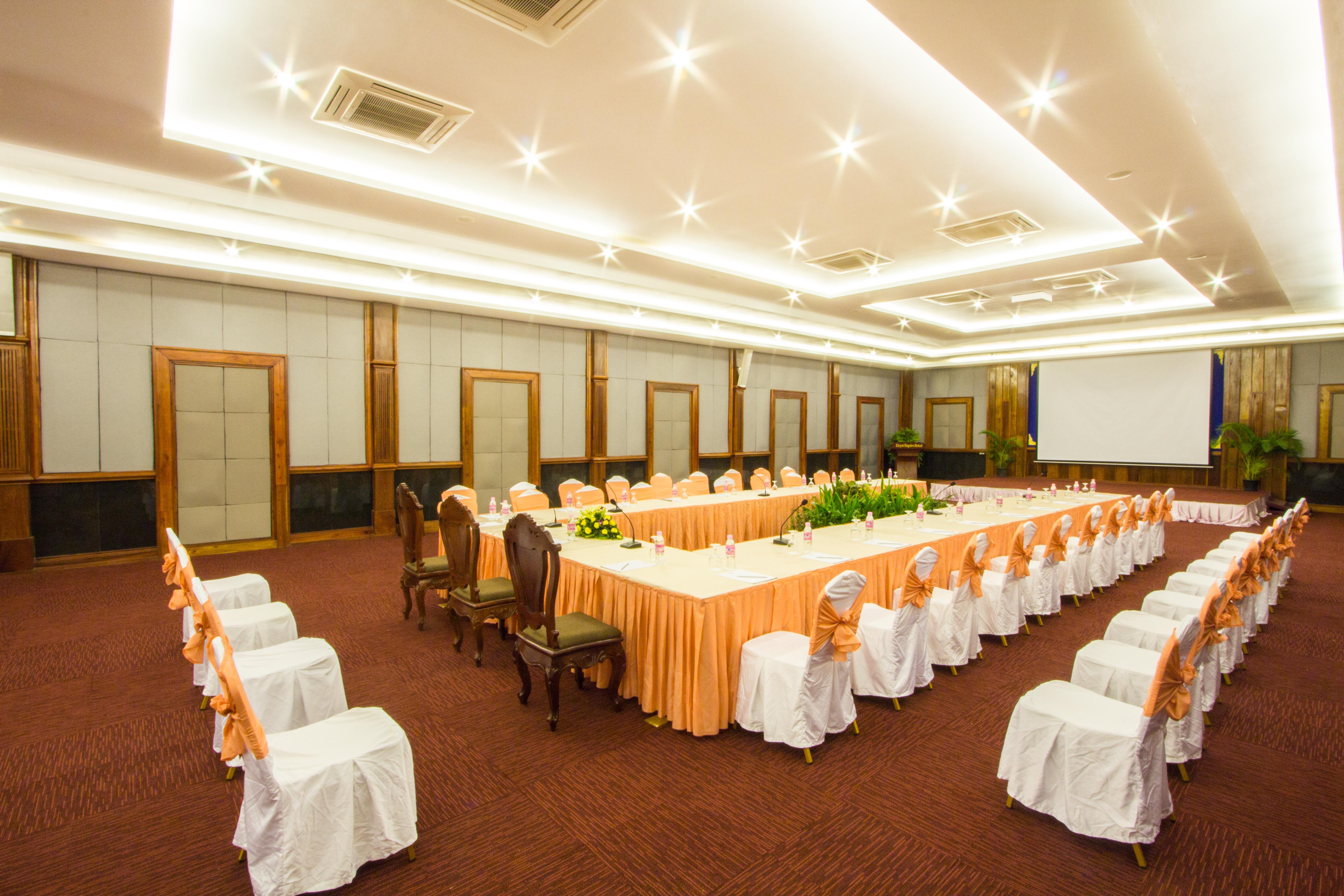 Royal Empire Hotel Siem Reap Exteriör bild