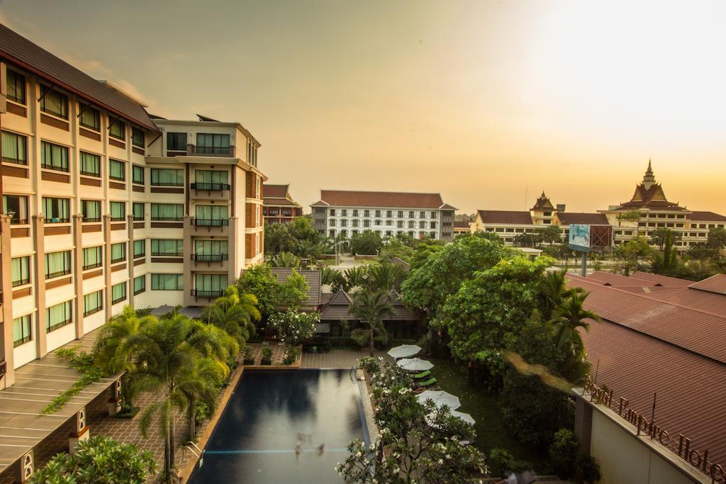 Royal Empire Hotel Siem Reap Exteriör bild